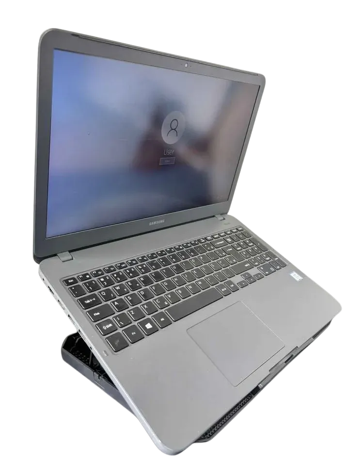 Usado - Notebook Samsung 350x | i3 7ª Geração | 8GB | SSD 256gb | Tela 15.6